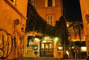 Rome: Chauffeured Tour by Night with Food Tasting and Wine