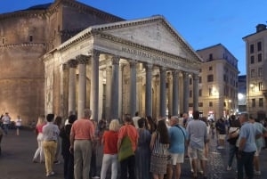 Rooma yöllä: Roomassa: Keskustan valot ja ihmeet Opastettu kiertoajelu