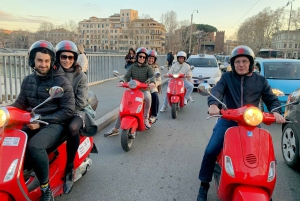 Rom mit der Vespa – Führung: Fahren Sie selbst oder fahren Sie mit als Beifahrer
