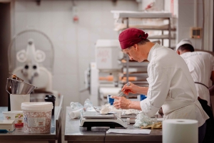 Rome: Cannoli, Gelato, Tiramisu Baking & Cooking Class