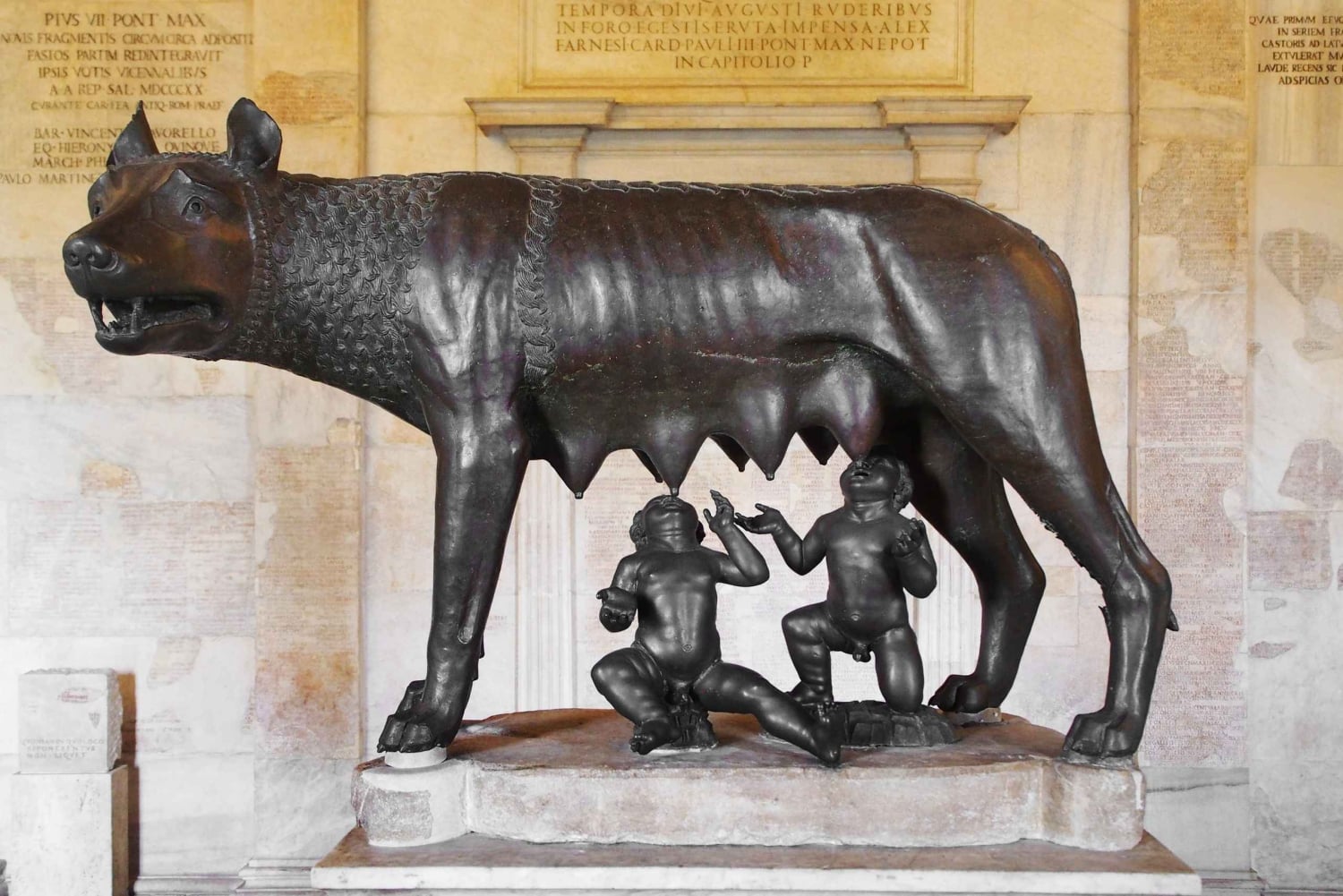 Rome: Capitoline Museums Experience with Multimedia Video