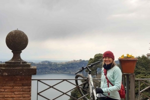 EBike Roman Castles : Papal Palace & Lake (Train from Rome)