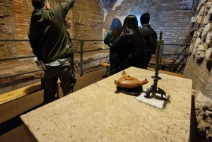 Rome: Catacombs Express ENGLISH Guided Tour - SKIP THE LINE