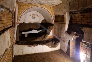 Rome: Catacombs Express ENGLISH Guided Tour - SKIP THE LINE