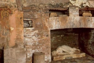 ローマ：聖カリストスのカタコンベ入場券 & ガイド付きツアー