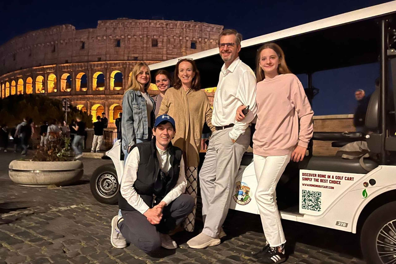 Roma: tour notturno in golf cart tra le luci di Natale