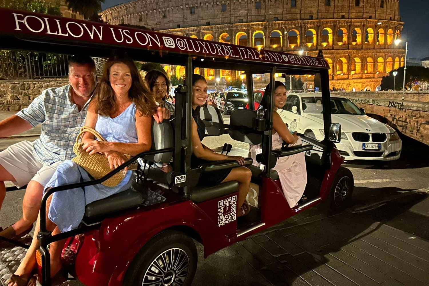 Roma: Tour della città con golf cart di notte
