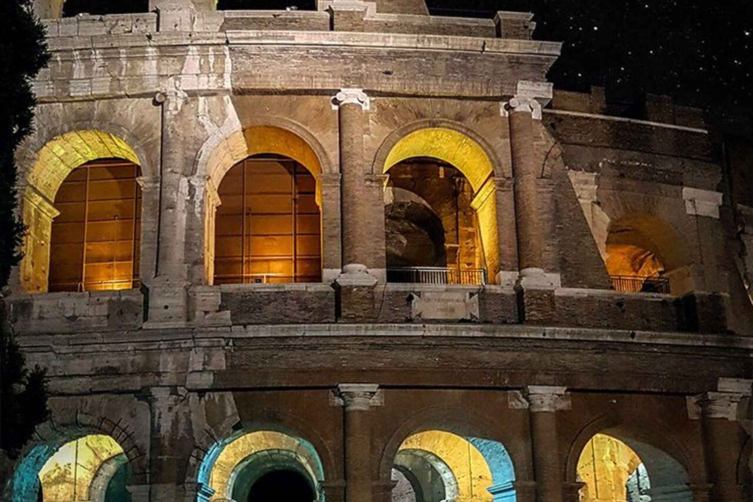 Roma: tour nocturno en carrito de golf con recogida gratis