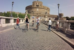 Rome: City Highlights E-Bicycle Tour