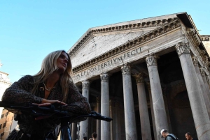 Rooma: City Highlights Electric Bike Tour