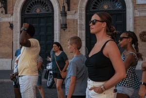 Rome: Small Group Walking Tour in English or Spanish