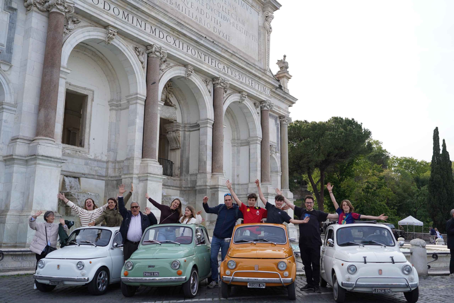 Rome : visite de la ville dans une Fiat 500 rétro avec arrêts photo