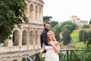 Roma: Colosseo e gemme nascoste Esperienza di servizio fotografico privato