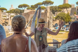 Rome : Accès aux arènes du Colisée et visite en petit groupe de la ville antique