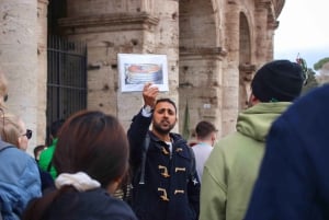 Roma: Visita guiada a la Arena del Coliseo, el Foro y el Palatino