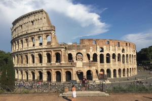 Rome: Colosseum Express Rondleiding met Arena Toegang Optie