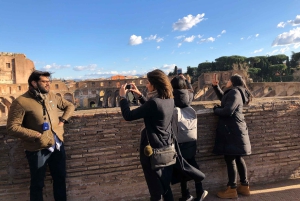 Rome: Colosseum Express Rondleiding met Arena Toegang Optie