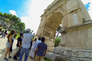 Rome: Colosseum Express Rondleiding met Arena Toegang Optie