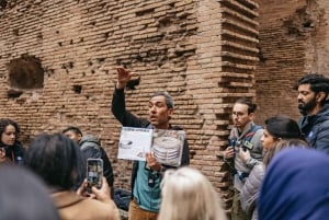 Rooma: Colosseum, Forum ja Palatine-kierros + valinnainen areenan lattia