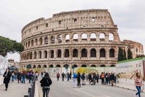 Rooma: Colosseum, Forum ja Palatine-kierros + valinnainen areenan lattia