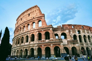 ローマ：コロッセオのガイド付きツアー（アリーナ階のみアクセス）