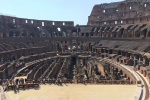 ローマ：コロッセオのガイド付きツアー（アリーナ階のみアクセス）