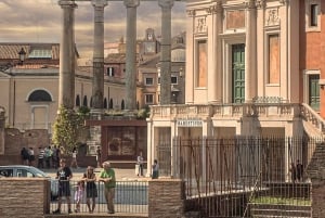 Rooma: Opastettu kierros Colosseumissa ja pääsy Rooman foorumiin