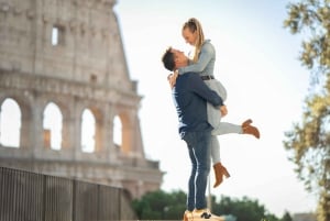 Roma: Colosseo e gemme nascoste Esperienza di servizio fotografico privato