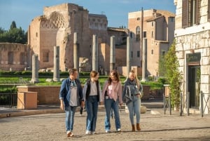 Roma: Colosseo e gemme nascoste Esperienza di servizio fotografico privato