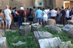 Rome: Colosseum, Palatine Hill, and Roman Forum Tour