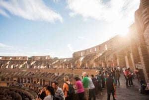 Rome: Colosseum, Palatine & Roman Forum Tour w/Entry Ticket