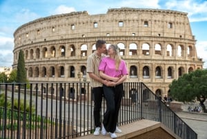 ローマ：コロッセオ写真撮影 – プライベートセッション