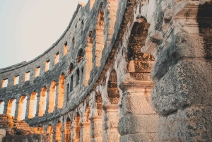 Rome: Colosseum private tour Arena Gate