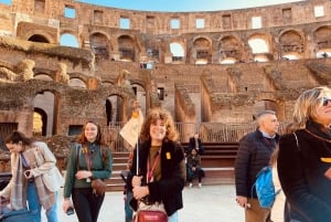 Rome: Colosseum, Roman Forum, and Palatine Hill Ancient Tour