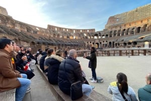 Rome: Colosseum, Roman Forum, and Palatine Hill Ancient Tour