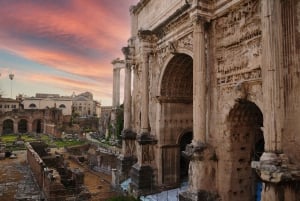 Rome: Colosseum Tour with Underground and Arena Floor Access
