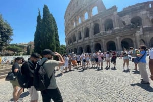 Rome: Colosseum Tour with Underground and Arena Floor Access