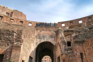 Rome: Colosseum, Roman Forum & Palatine Hill Tour