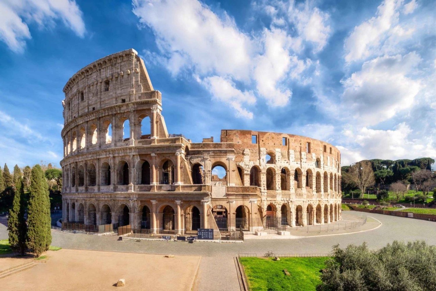 Rome: Colosseum Express Experience with Audio Guide App