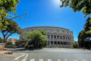 ローマ：コロッセオ見学ツアー（剣闘士闘技場入場付き）