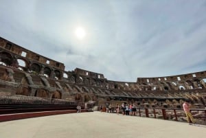 ローマ：コロッセオ見学ツアー（剣闘士闘技場入場付き）