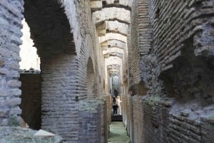 Rome : Visite des donjons souterrains du Colisée et du Forum romain