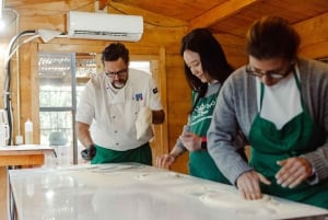 Rooma: Pizzan ja pastan kokkauskurssi viinin kera.