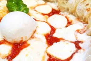 Rooma: Pizzan ja pastan kokkauskurssi viinin kera.