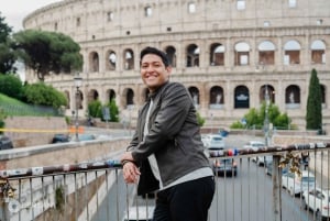 Rome: Custom Photoshoot Outside the Colosseum