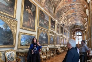 ローマドリア・パンフィルジ・ギャラリー ガイドツアー