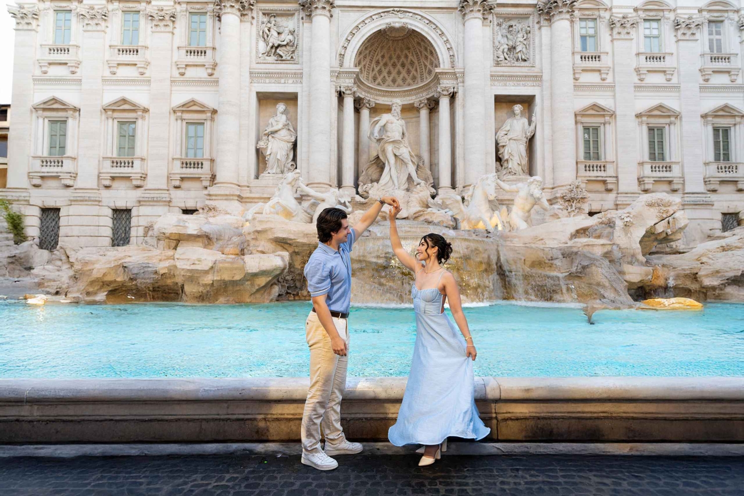 ローマ象徴的なランドマークでの早朝プライベート写真撮影