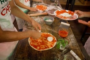 Rome Family Pizza and Tiramisu Class Near Colosseum