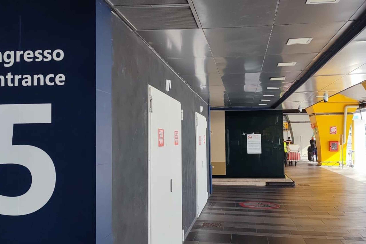 Roma: Trasferimento in autobus dall'aeroporto di Fiumicino al porto di Civitavecchia