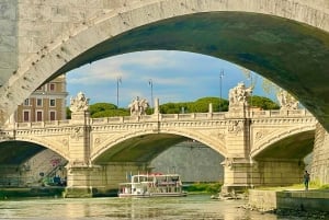 Rom: Madprøvesmagning og vinmenu & bådtur på Tiberen